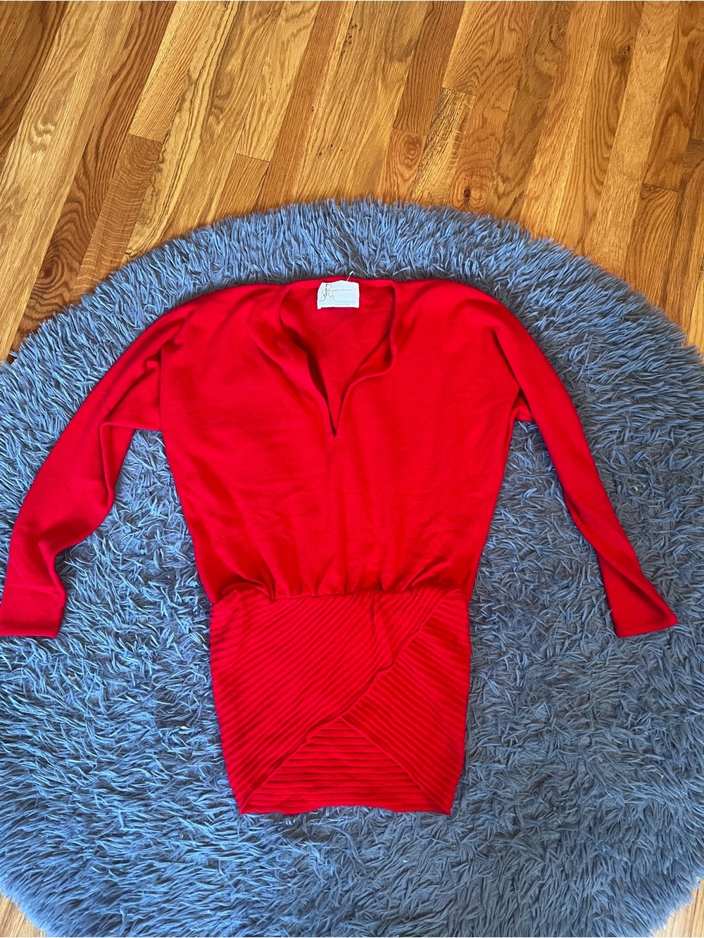 $1200 Shi Cashmere Red V-Neck 100% Cashmere Long Sweater Made in Scotland Size M